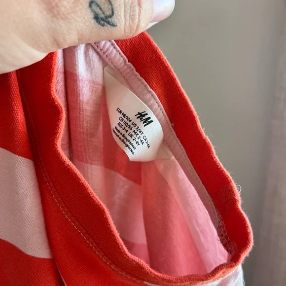 H&M - Picture 2 of 2